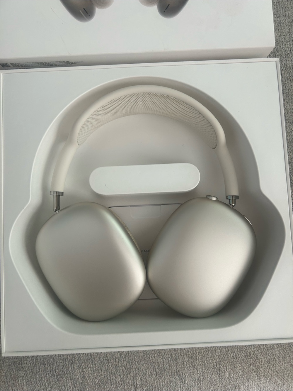 Apple AirPods Max - Silver/Cream Wireless Over-Ear Headphones